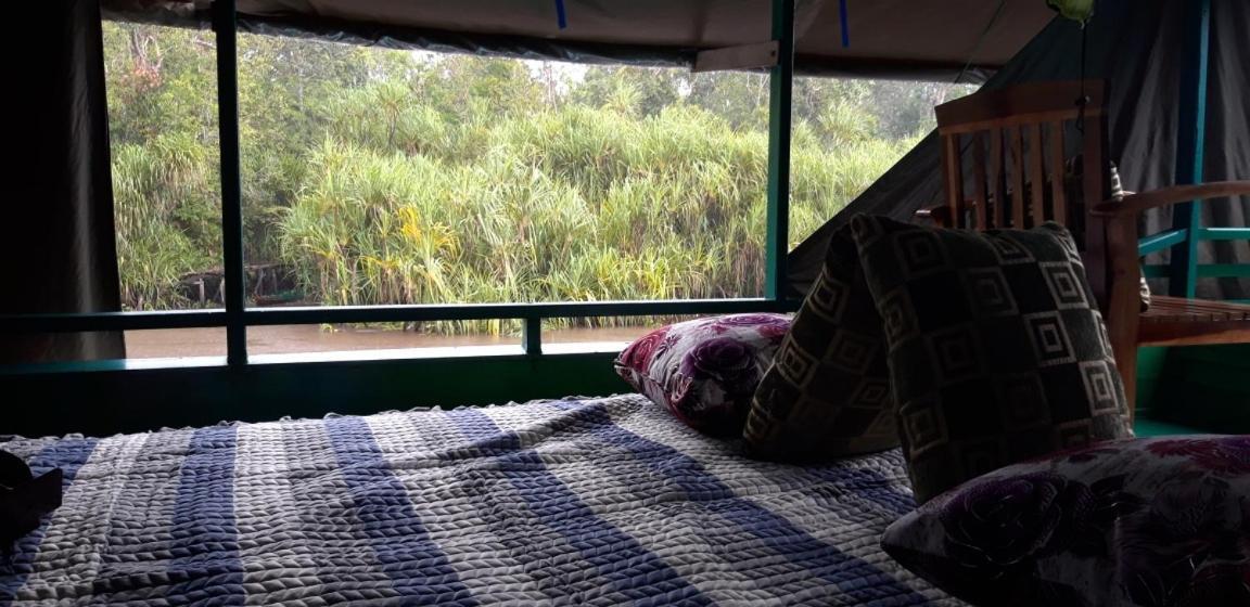 פאנגקלאן בון Orangutan Shaka Houseboat With Cabin מראה חיצוני תמונה